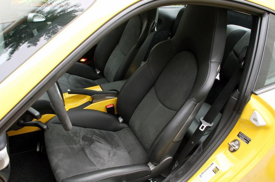  Porsche 911 GTS 2011 года  (фото 34 из 44)